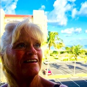 Meet your Posher, Sharon